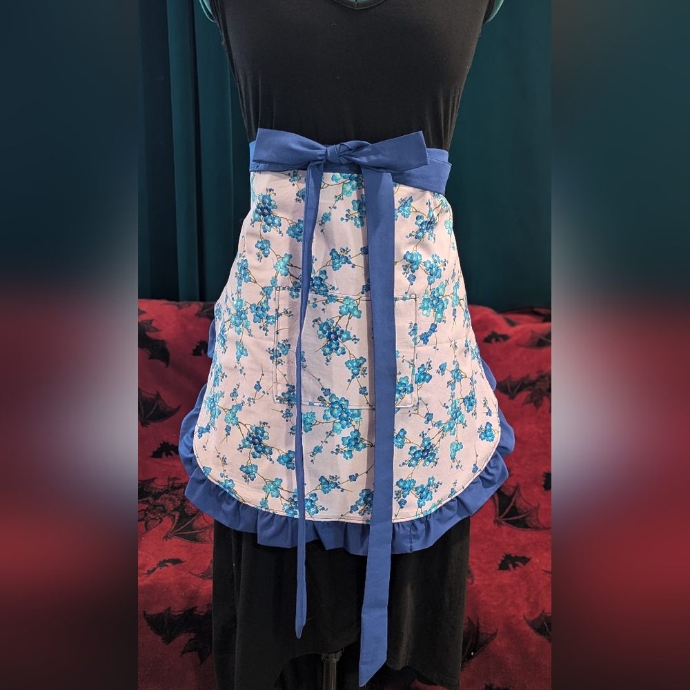Retro Mini Half Apron - Blue Blossoms